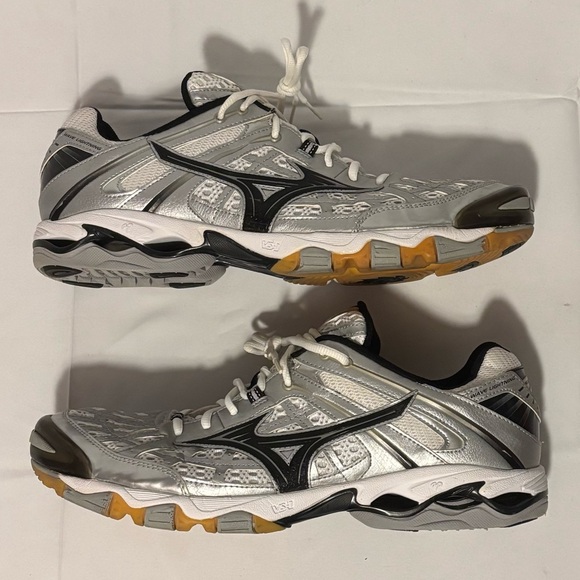 Mizuno Wave Silver White Black Gum Men’s Size 14 Shoes - Picture 2 of 7